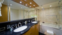 REEGES DREAM Master Bathroom